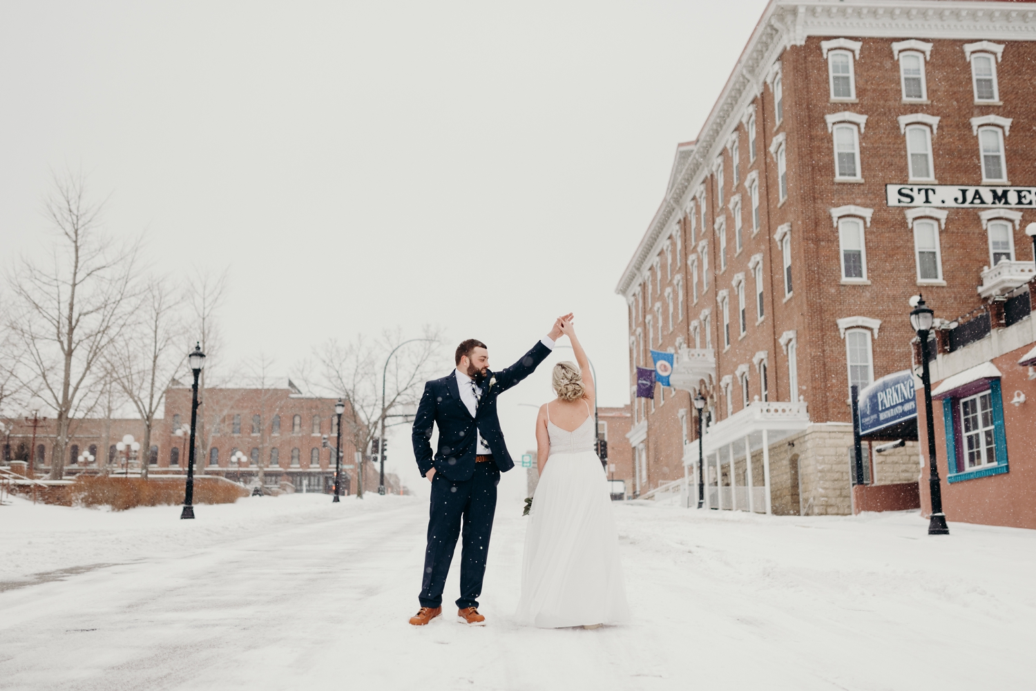 Spring Snowstorm Wedding in Red Wing Minnesota Tom thornton photography
