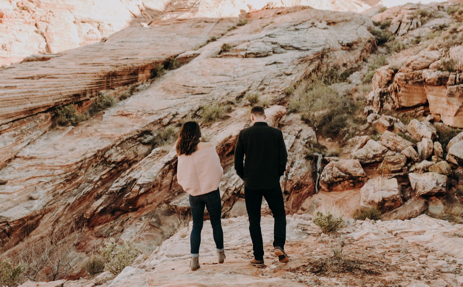 Destination engagement photos in Valley of fire state park near Las Vegas Nevada 