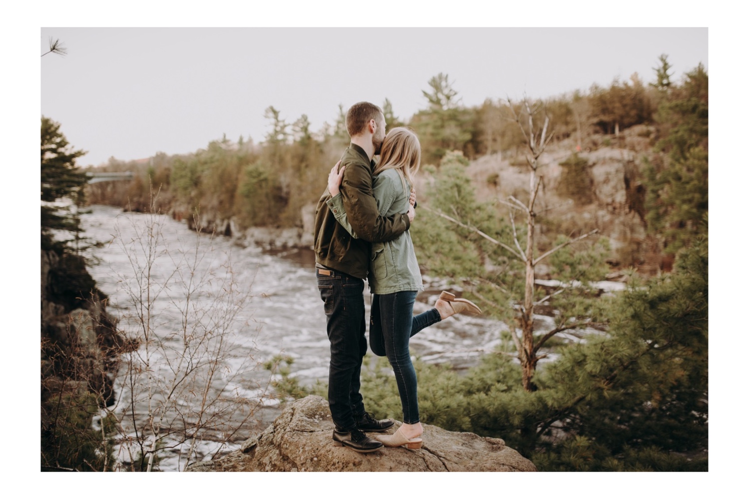 Amazing engagement photos at Interstate State Park. 
