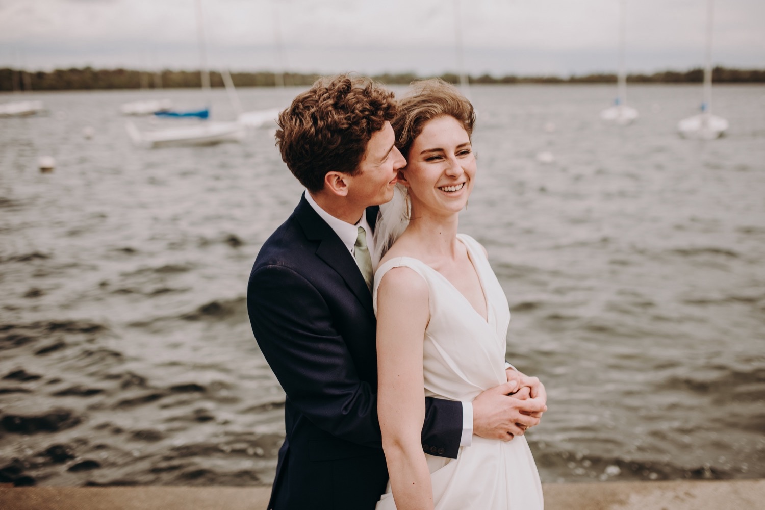 Bride and groom portraits at Lake harriet in minnesota. Minneapolis wedding photography.