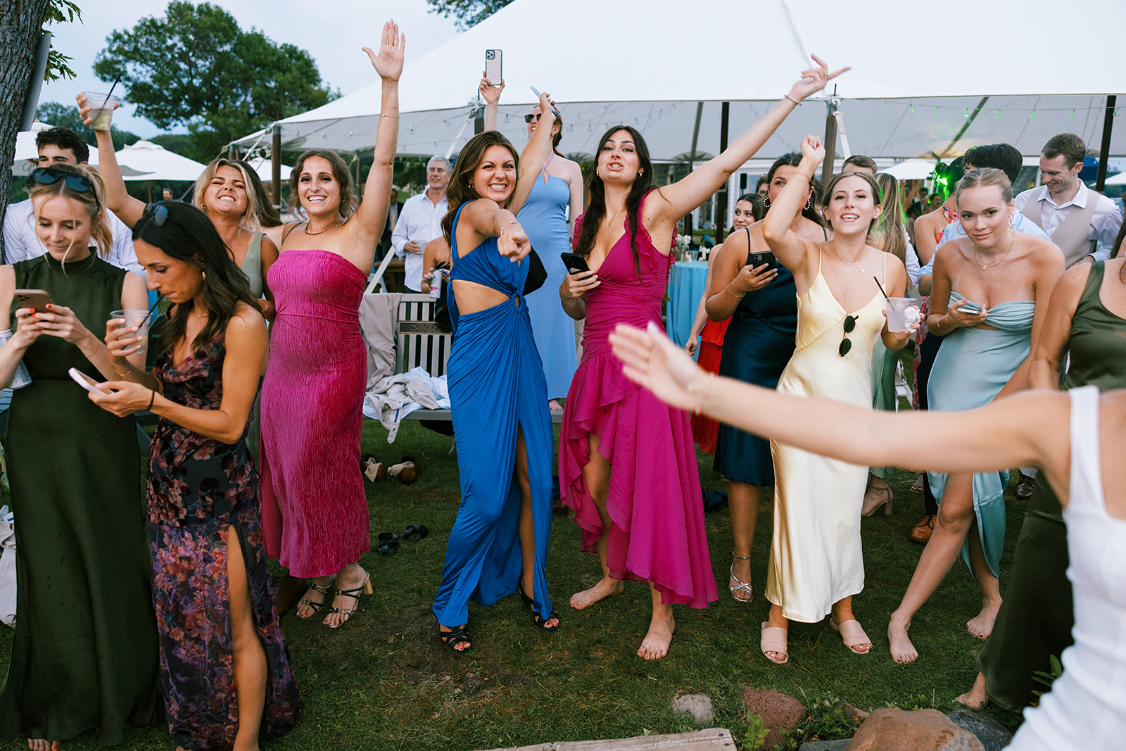 wedding guests dancing at upper minnetonka yacht club
